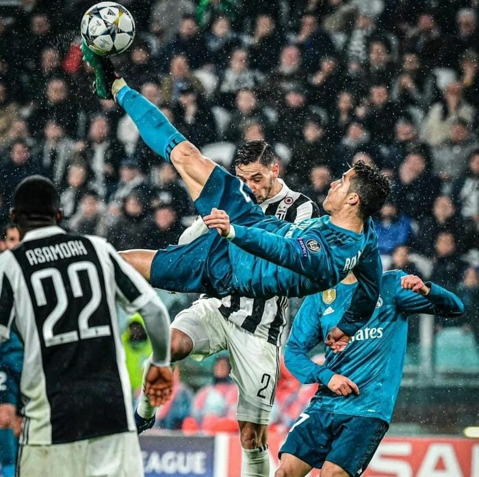 avatar bóng đá đẹp thần thái cầu thủ