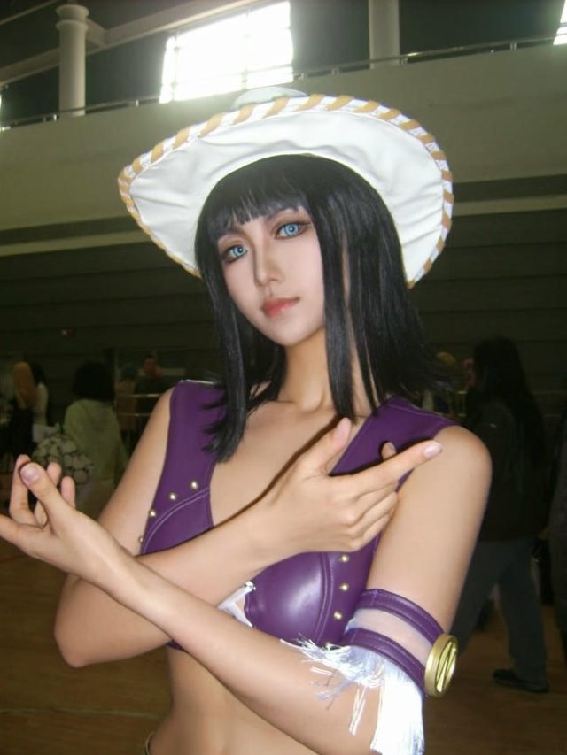 136+ ảnh cosplay Robin cuốn hút với thần thái nổi bật