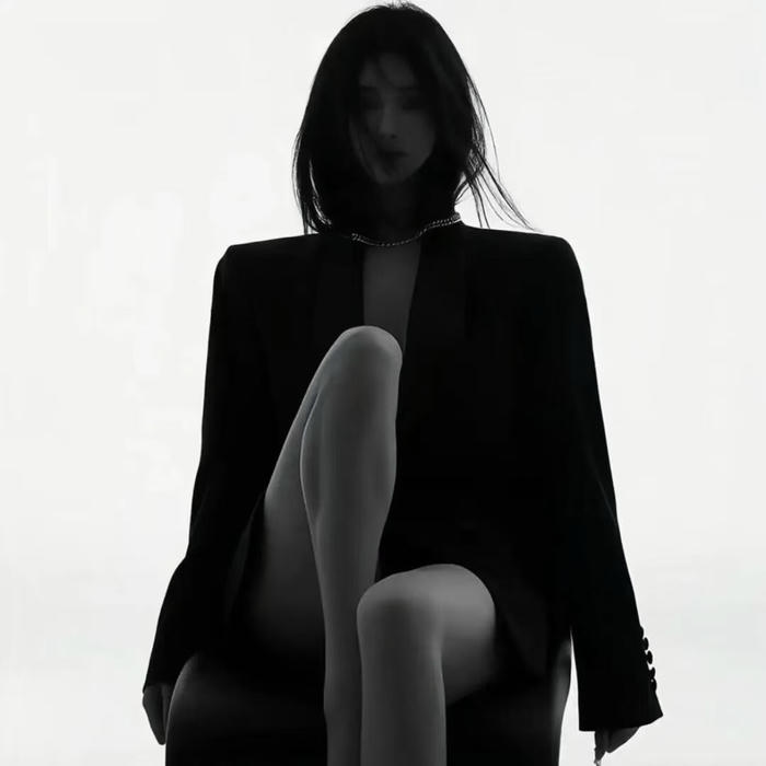 hình đen trắng dành cho tài khoản mạng