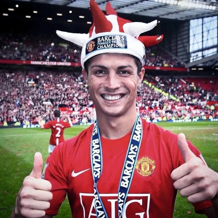 ronaldo avatar ảnh thi đấu đầy cảm xúc