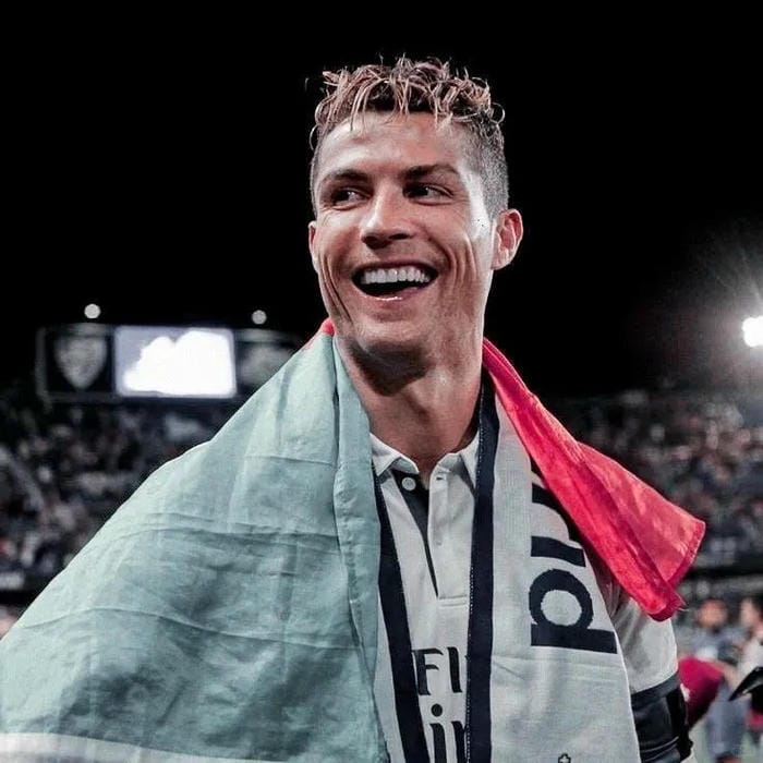ronaldo avatar đứng đấu mạnh mẽ ngầu