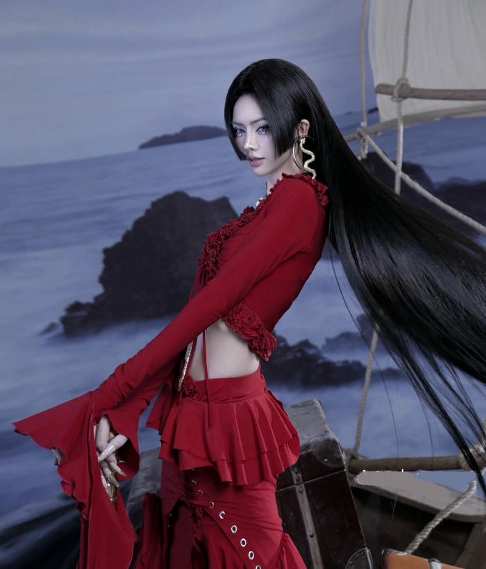 Bức ảnh cosplay boa hancock tập trung vào nét kiêu sa