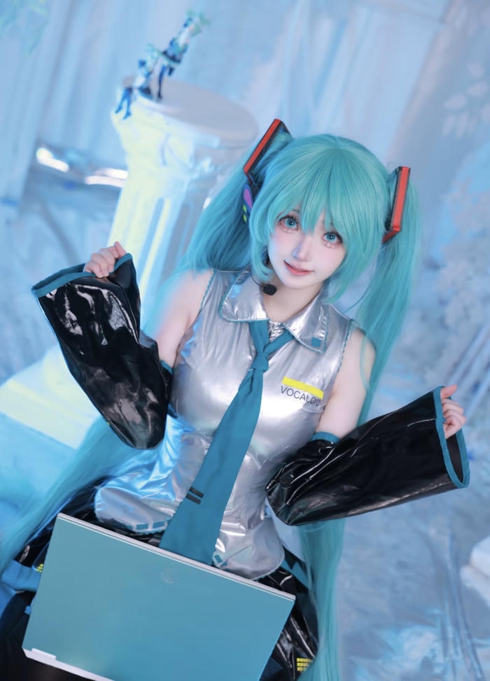 Bức ảnh cosplay miku làm rõ chi tiết phụ kiện