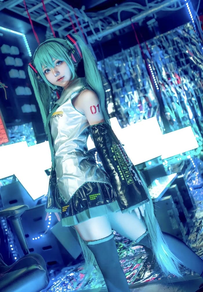 Bức ảnh cosplay miku tập trung vào thần thái nhân vật