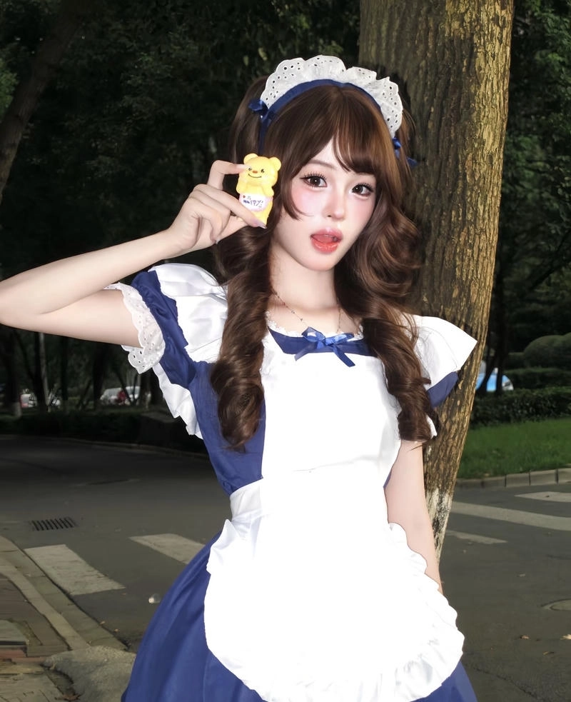 Nữ sinh hóa thân hầu gái phong cách Nhật Bản ngọt ngào