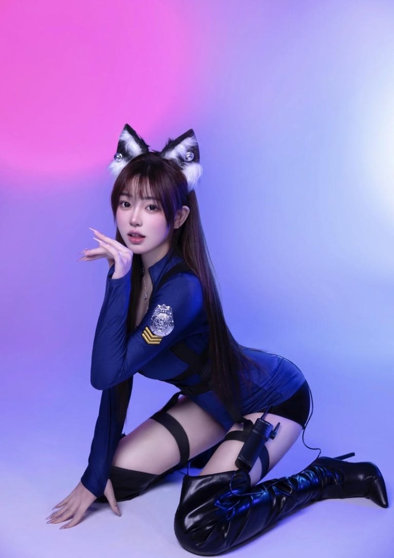 89+ cosplay cảnh sát siêu sexy quyến rũ cục hút mắt