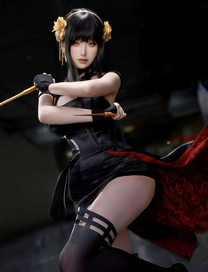 Bức ảnh Yor Forger cosplay cho thấy chiều sâu nội tâm phức hợp