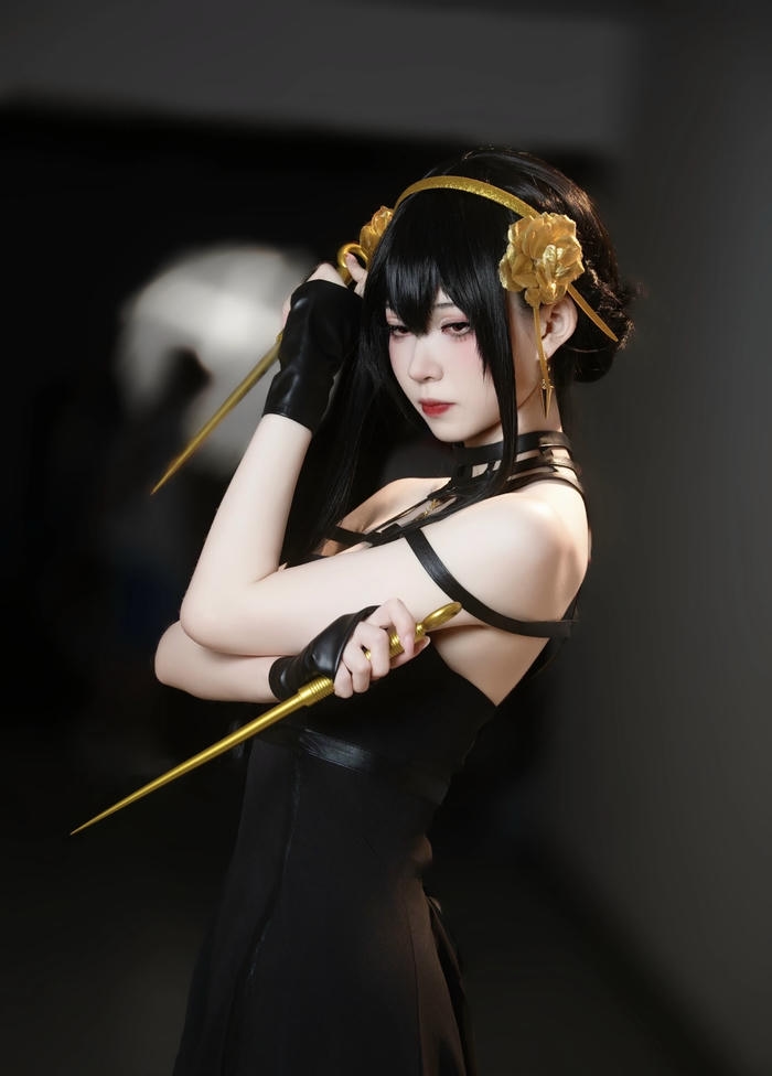 Bức ảnh Yor Forger cosplay cho thấy sức mạnh kiểm soát tốt