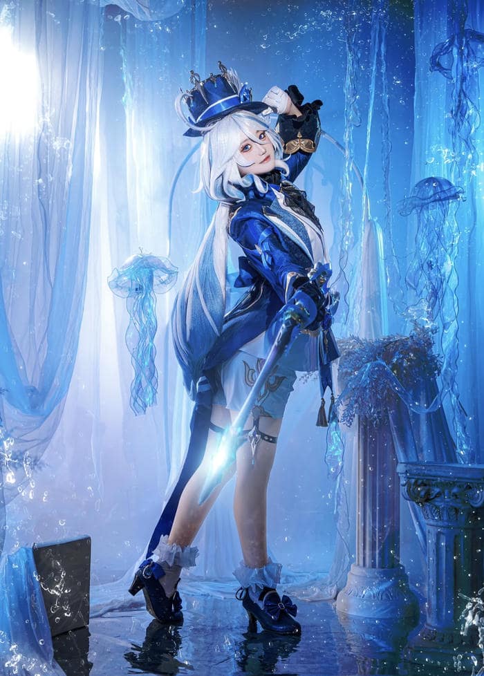 Bức ảnh furina cosplay thể hiện vẻ đẹp mang tính biểu tượng