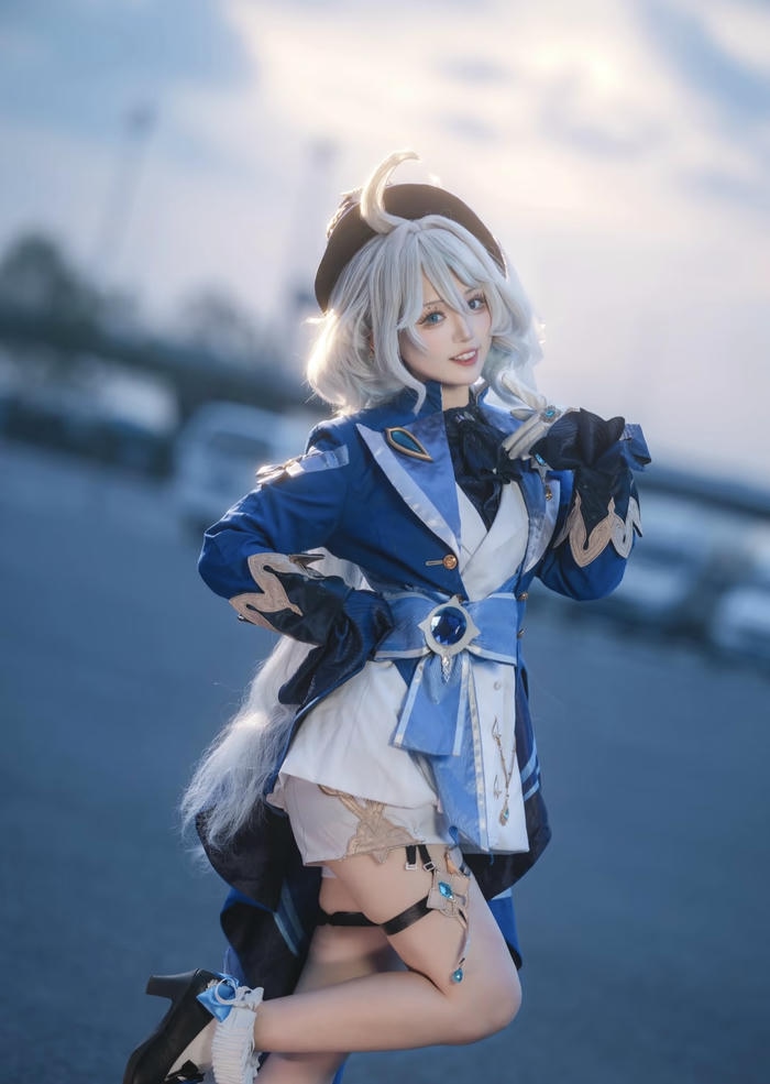 Bức hình furina cosplay gợi hình ảnh nổi trội tinh tế