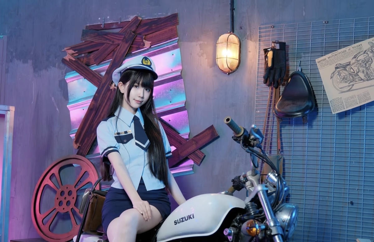 Cosplay cảnh sát thumbnail