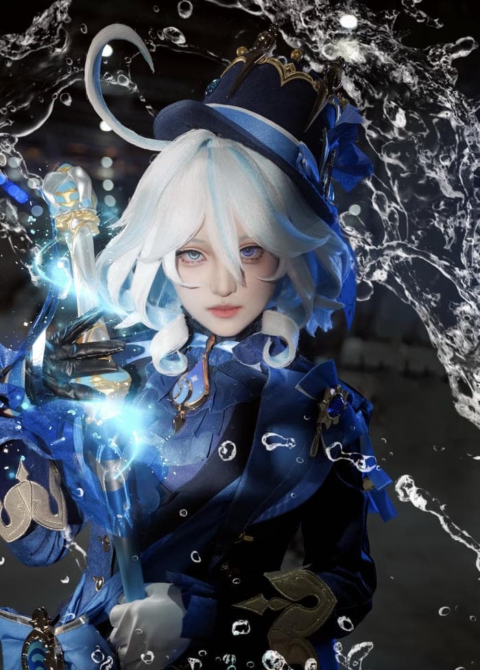 Hình ảnh furina cosplay gợi cảm giác kiêu sa nổi bật