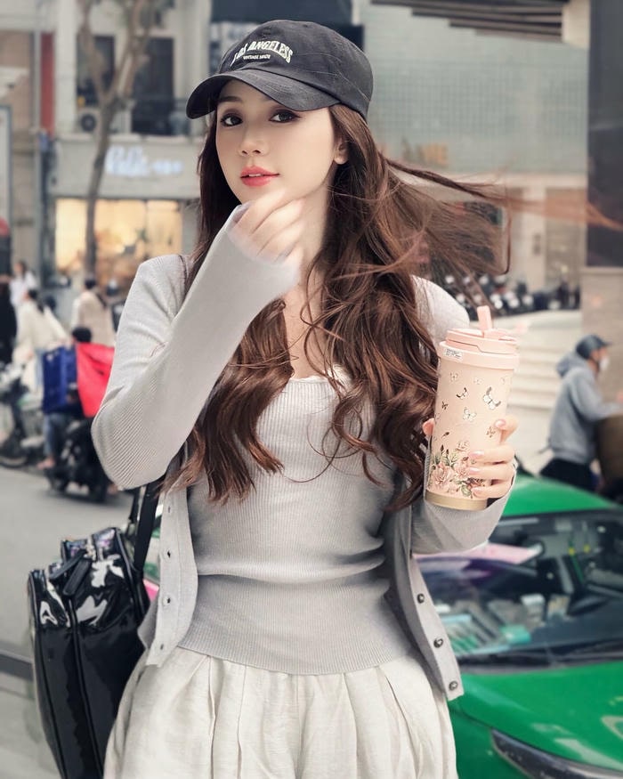 khung hình gợi cảm quỳnh kool sexy
