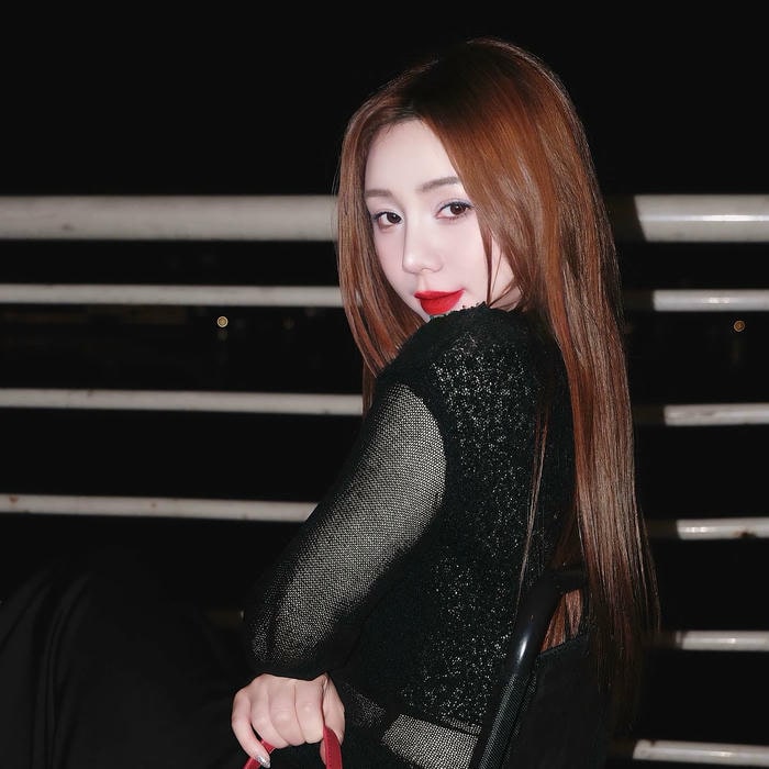 thần sắc nổi bật quỳnh kool sexy