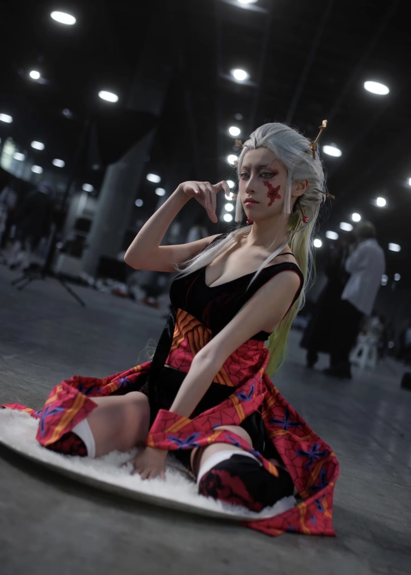 Ảnh Daki cosplay mang thần sắc lạnh đầy nét thu hút