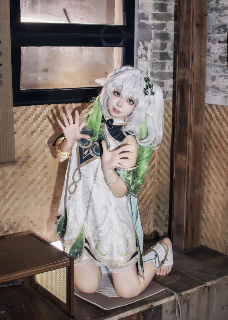 Ảnh Nahida cosplay khoe ánh nhìn ngọt ngào đầy thiện cảm