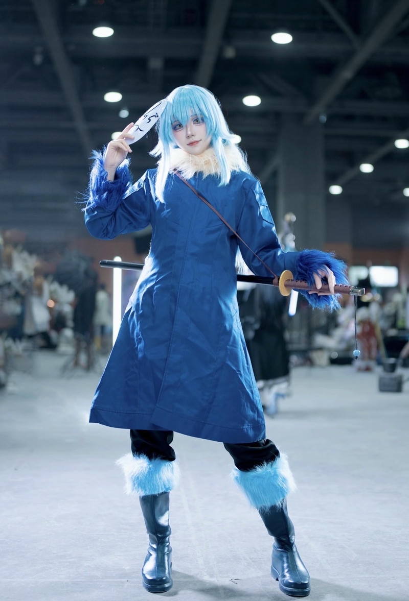 Ảnh Rimuru cosplay tạo hình biến đổi linh hoạt