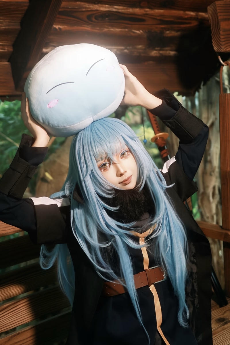 Ảnh Rimuru cosplay tạo hình đơn giản dễ nhận diện