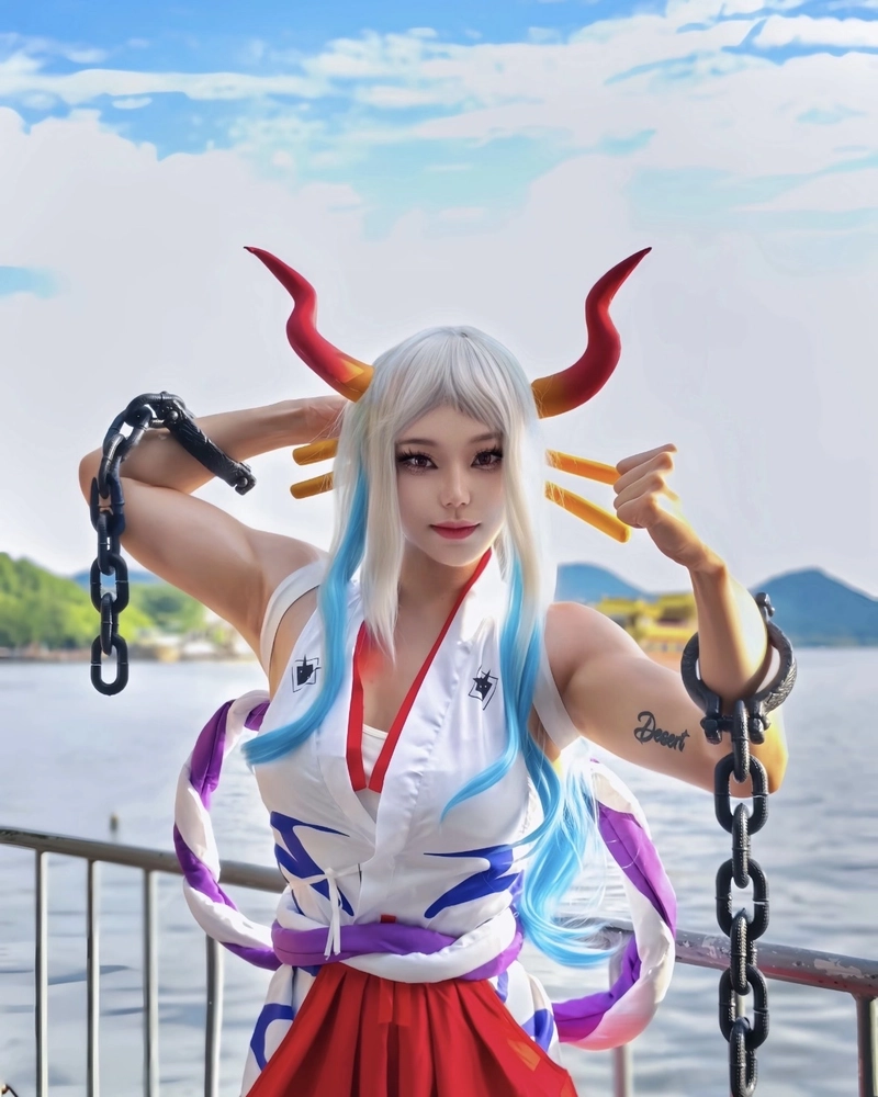 Ảnh cosplay Yamato cùng thần thái kiêu hãnh nổi bật