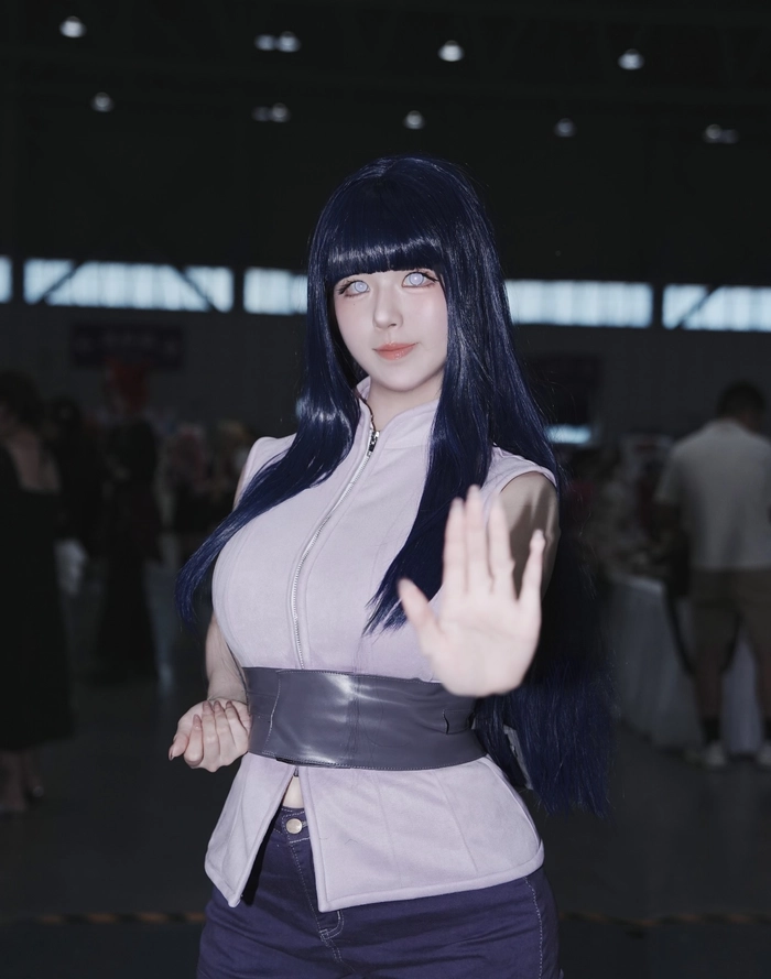 Ảnh cosplay hinata nhìn rõ tổng thể trang phục