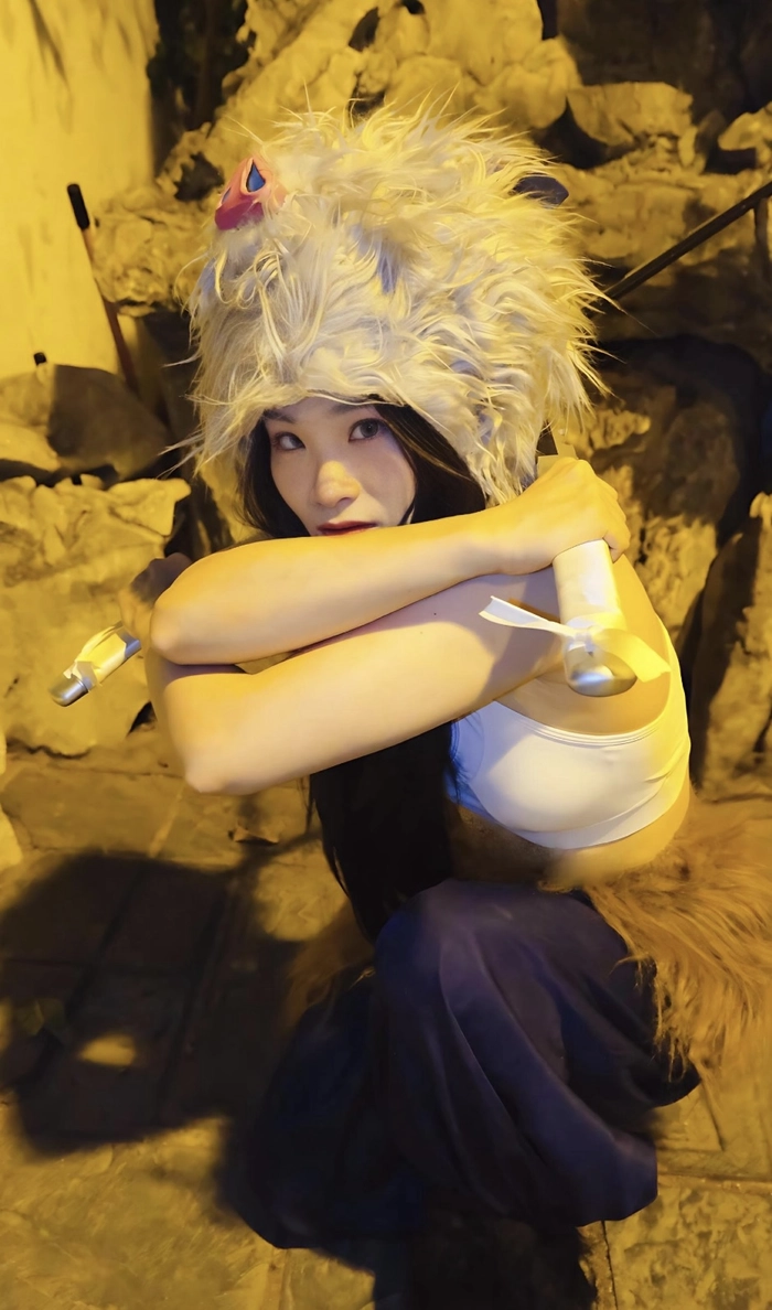 Ảnh cosplay kimetsu no yaiba với góc chụp gần