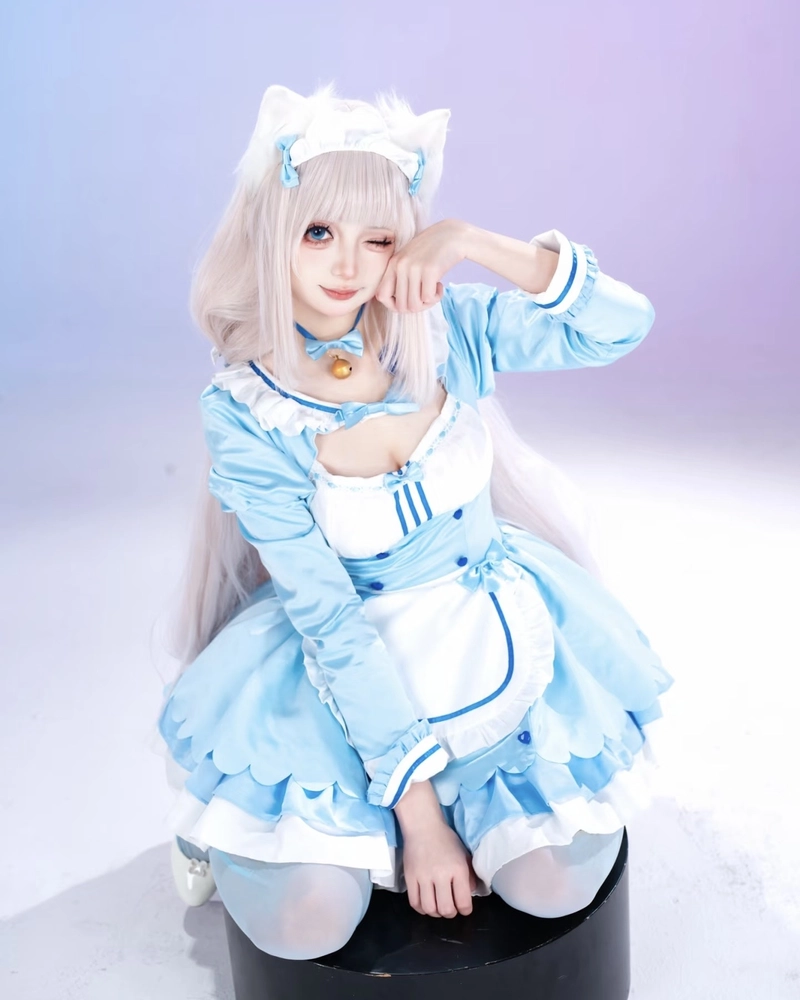 Ảnh cosplay mèo dễ thương với tai mèo đáng yêu