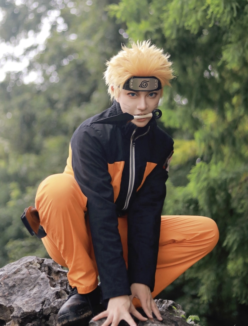 Ảnh cosplay naruto với góc chụp đơn giản