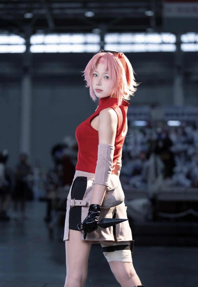 Ảnh cosplay sakura ánh sáng ổn định