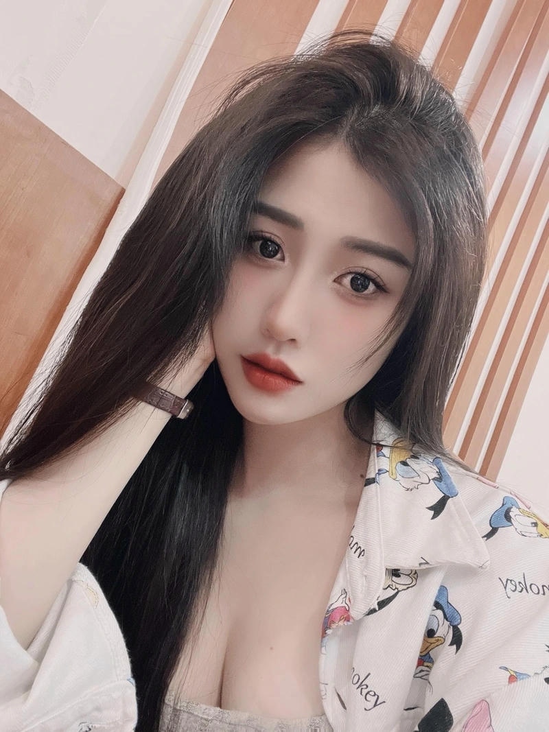 Ảnh gái xinh 2k3 với phong cách trẻ trung hiện đại