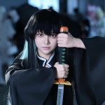 Ảnh muichiro cosplay thể hiện hình ảnh mờ nhạt trong cảm xúc