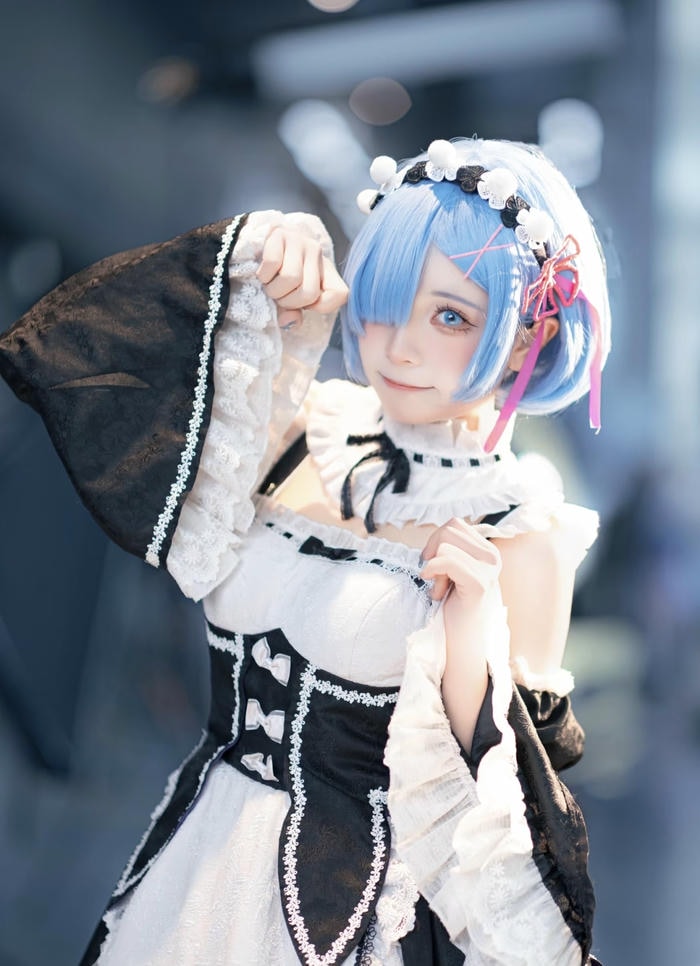 Ảnh rem cosplay cho thấy vẻ ngoài hiền hòa thu hút