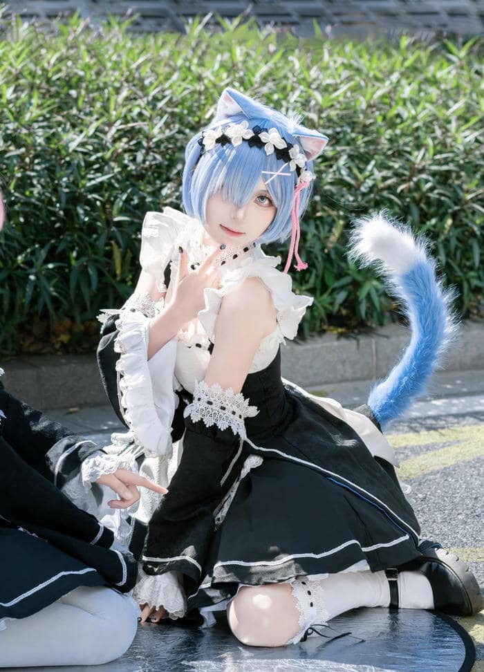 Ảnh rem cosplay thể hiện hình ảnh dịu dàng đầy cuốn hút