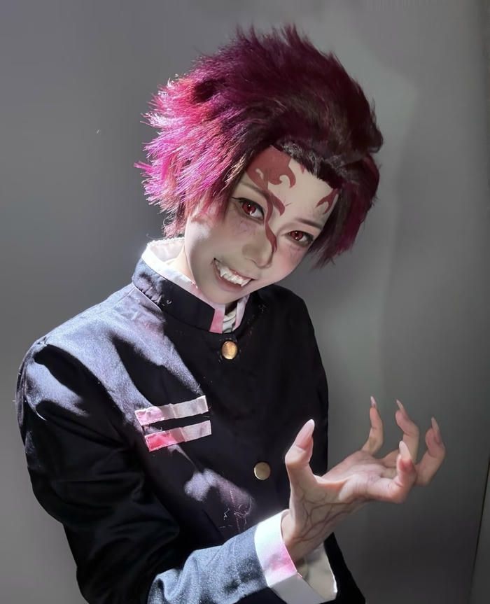 Ảnh tanjiro cosplay thể hiện tinh thần kiên cường bền bỉ