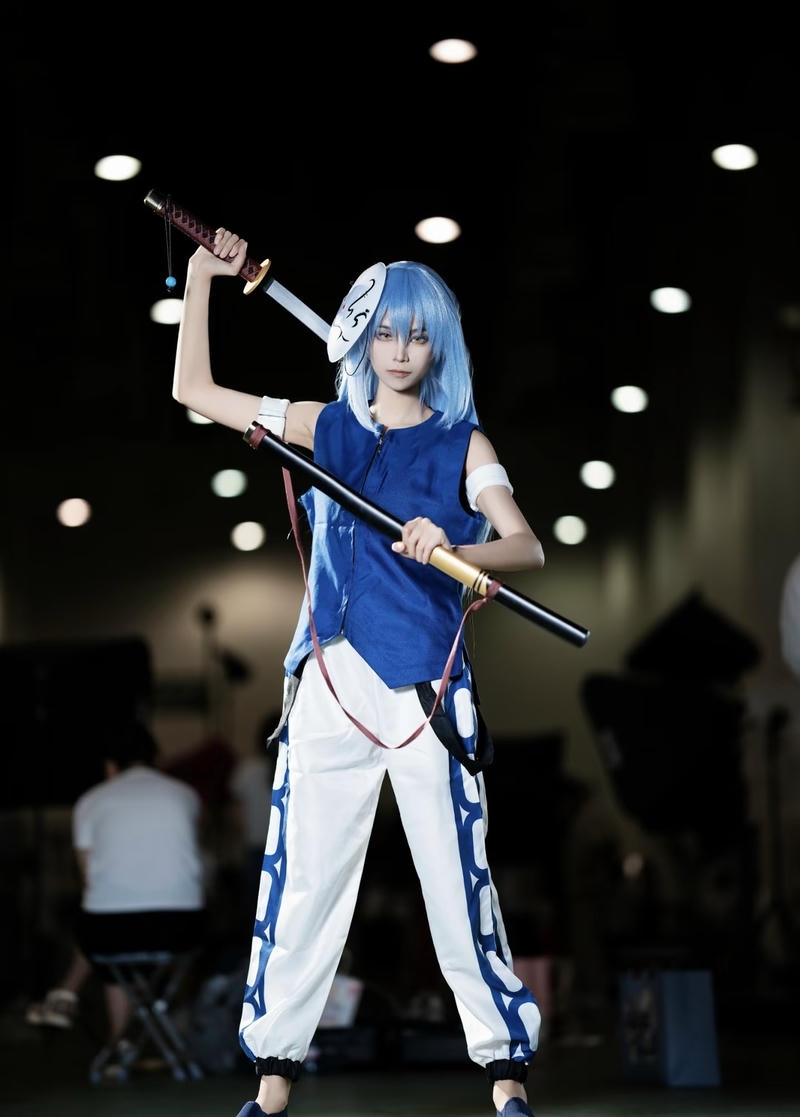 Bức Rimuru cosplay mag thần thái vui tươi