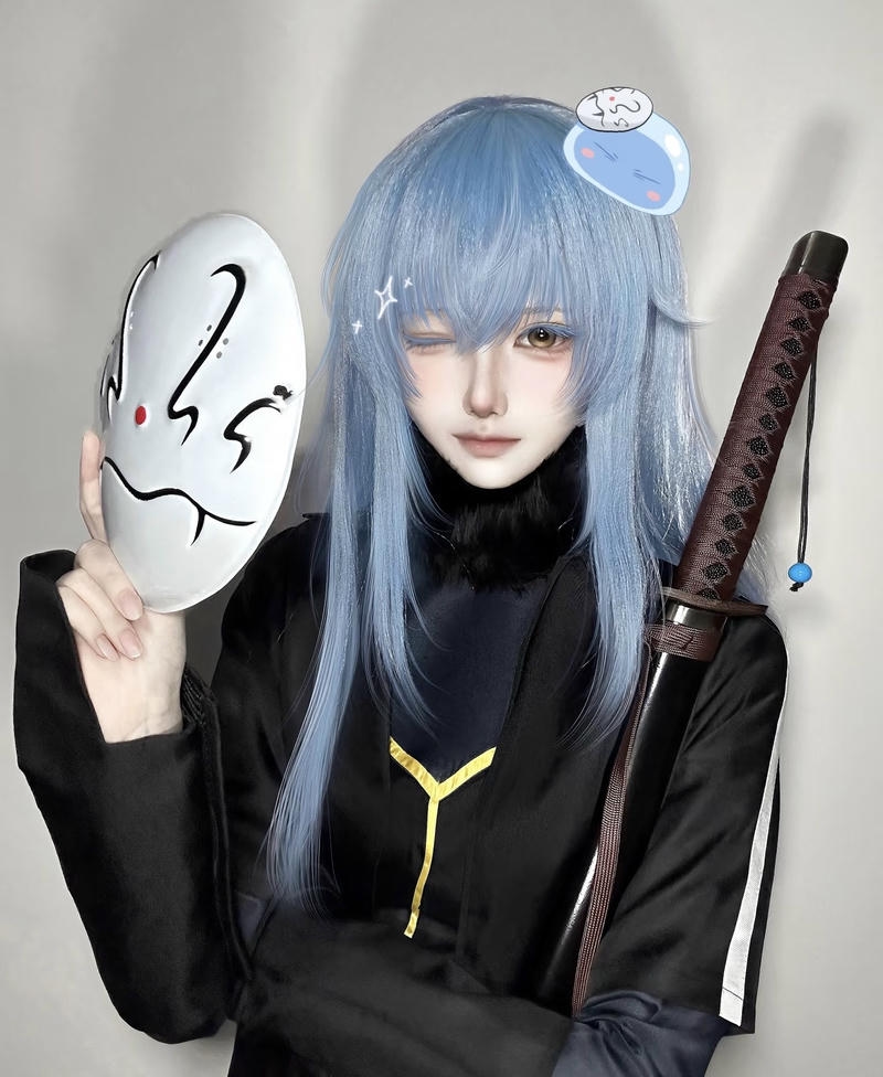 Bức Rimuru cosplay với ánh mắt rõ ràng