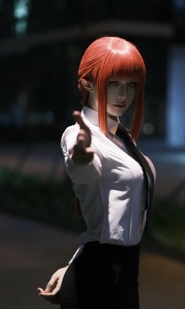 Bức ảnh makima cosplay cho thấy tính cách khó đoán