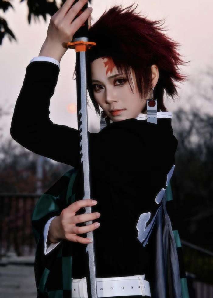 Bức ảnh tanjiro cosplay gợi cảm giác kiên quyết rõ