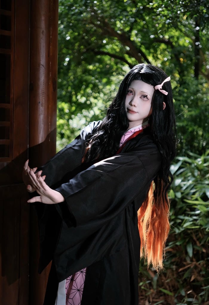 Bức hình nezuko cosplay cho thấy trạng thái bình yên tĩnh lặng