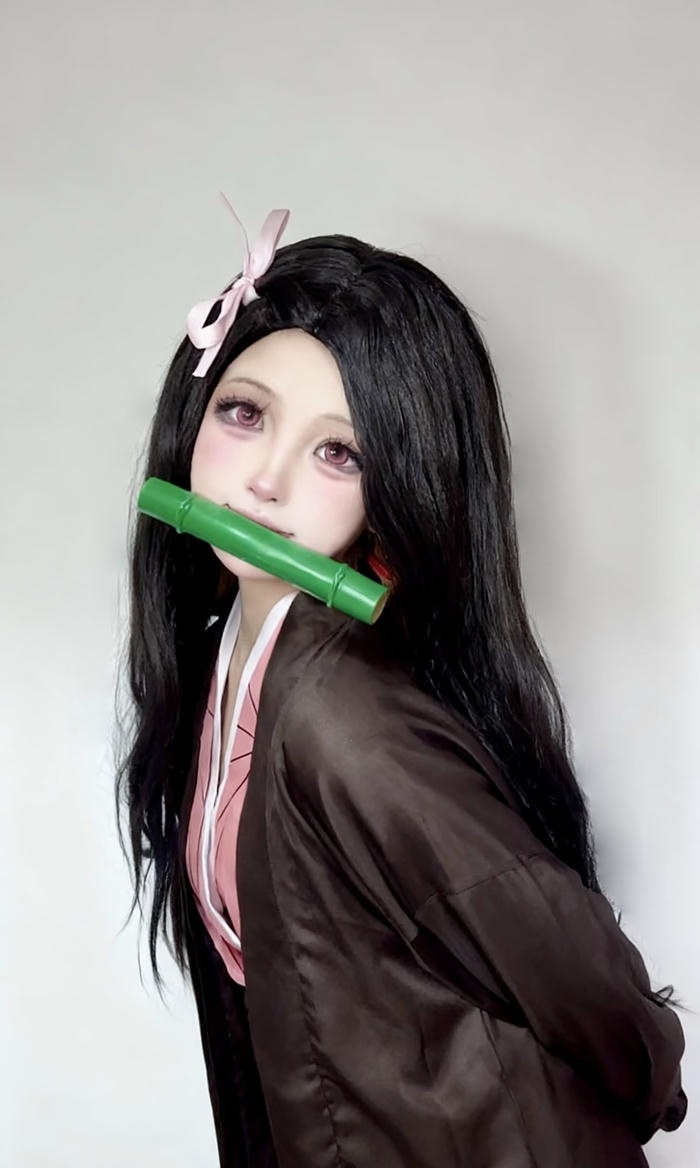 Bức hình nezuko cosplay thể hiện hình tượng nhẹ nhàng