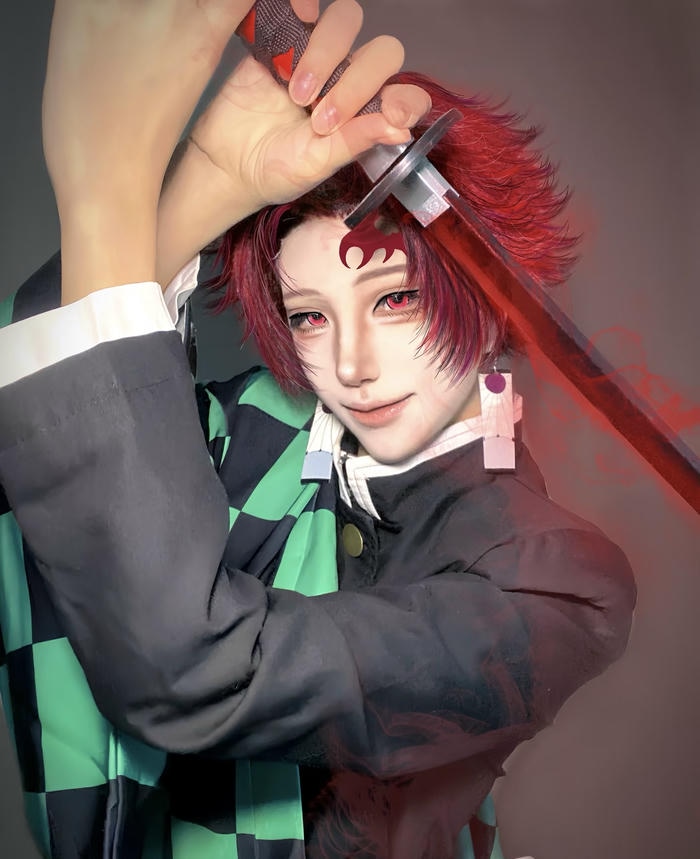 Bức hình tanjiro cosplay gợi sức mạnh nội tâm vững chắc