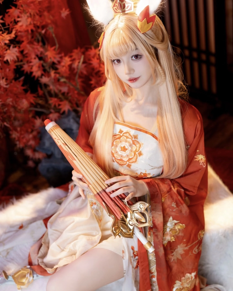 Cosplay Liên Quân nữ xinh xắn thần thái cuốn hút nổi bật