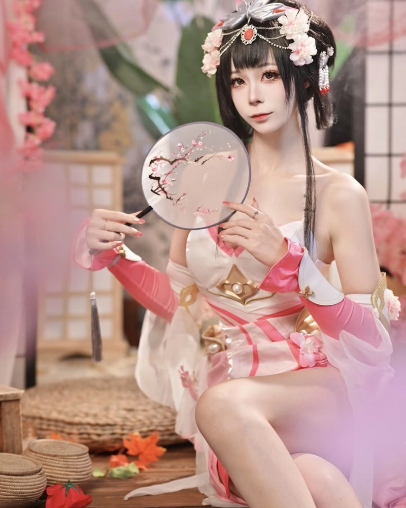 Cosplay Liên Quân xinh đẹp phong cách tướng nữ nổi bật