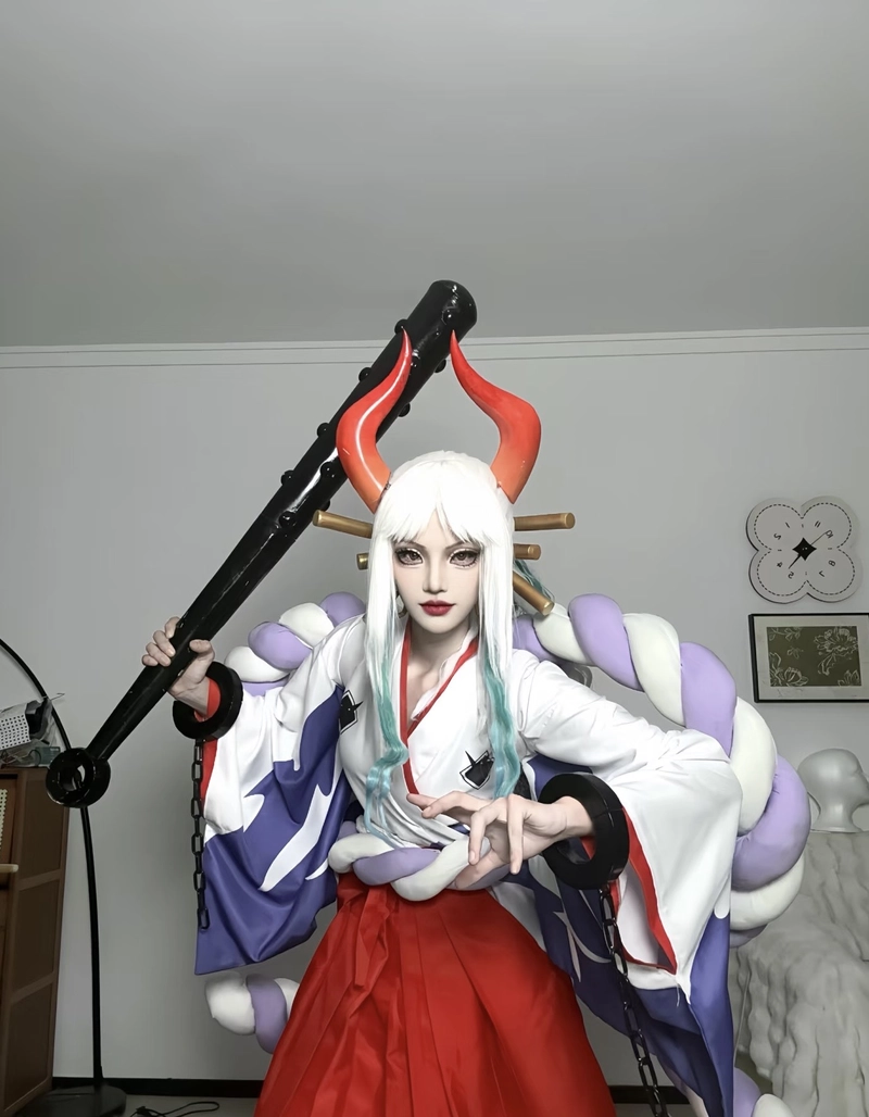 Cosplay Yamato với vẻ đẹp lạnh lùng pha nổi loạn