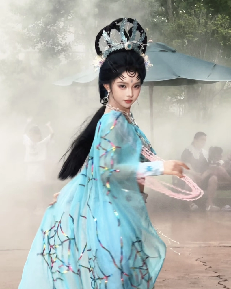 Cosplay cổ trang mang nét đẹp nhẹ nhàng đầy mê hoặc