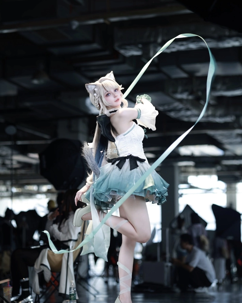Cosplay mèo nữ với phong cách cute đầy cuốn hút