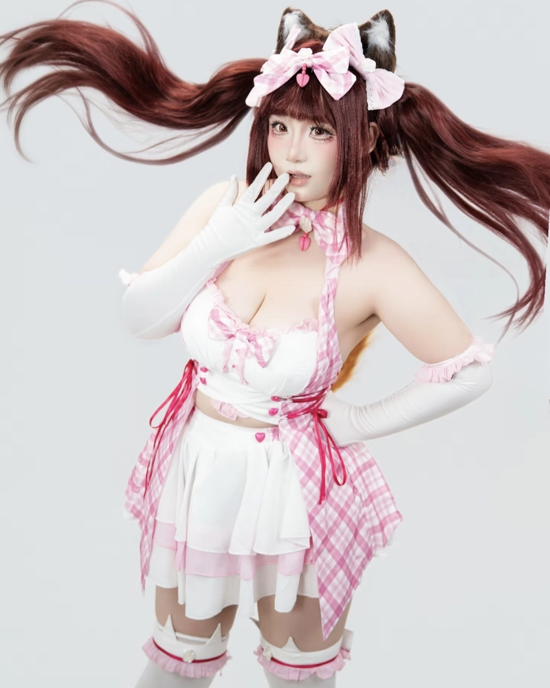 Cosplay mèo nữ với vẻ đẹp dễ thương tinh nghịch