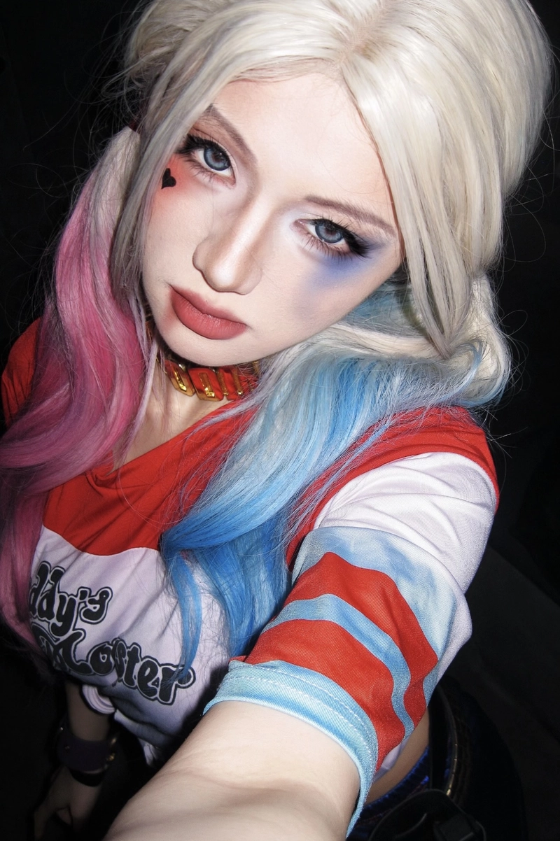Harley Quinn cosplay tái hiện nhân vật sống động