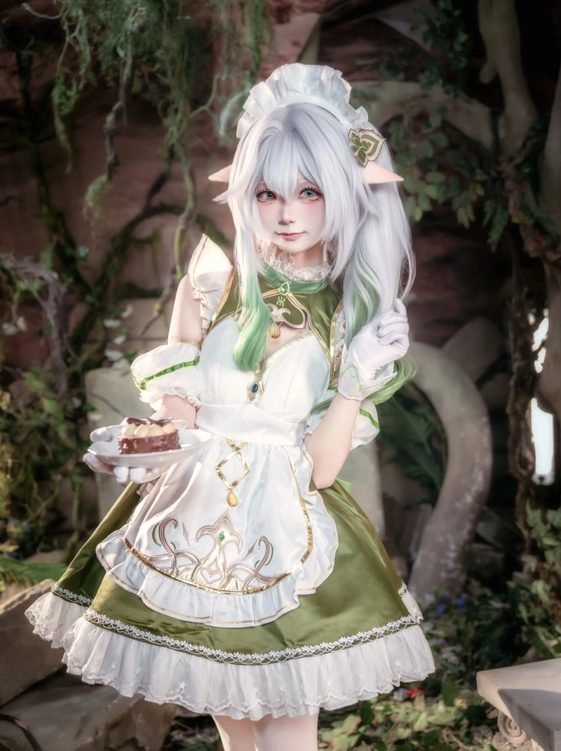 Hình Nahida cosplay mang nét anime thanh sạch nhẹ nhàng