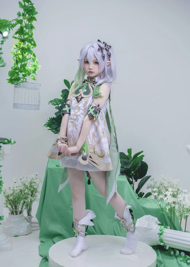 Hình Nahida cosplay thể hiện ngoại hình hài hòa xinh xắn