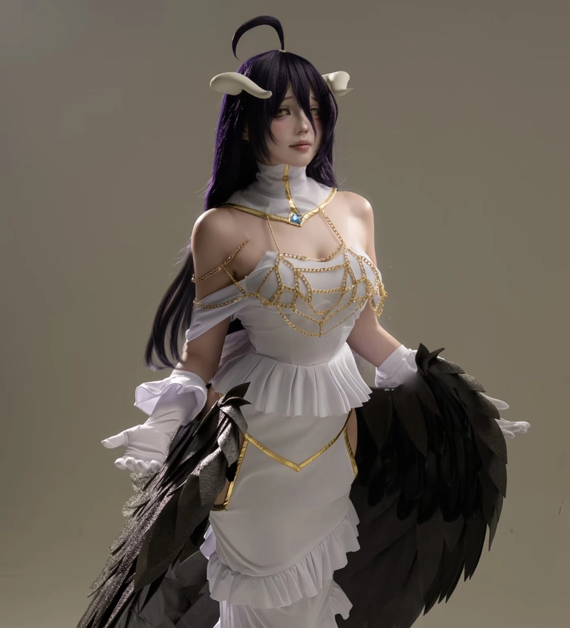 Hình ảnh cosplay albedo mang vẻ đẹp huyền bí